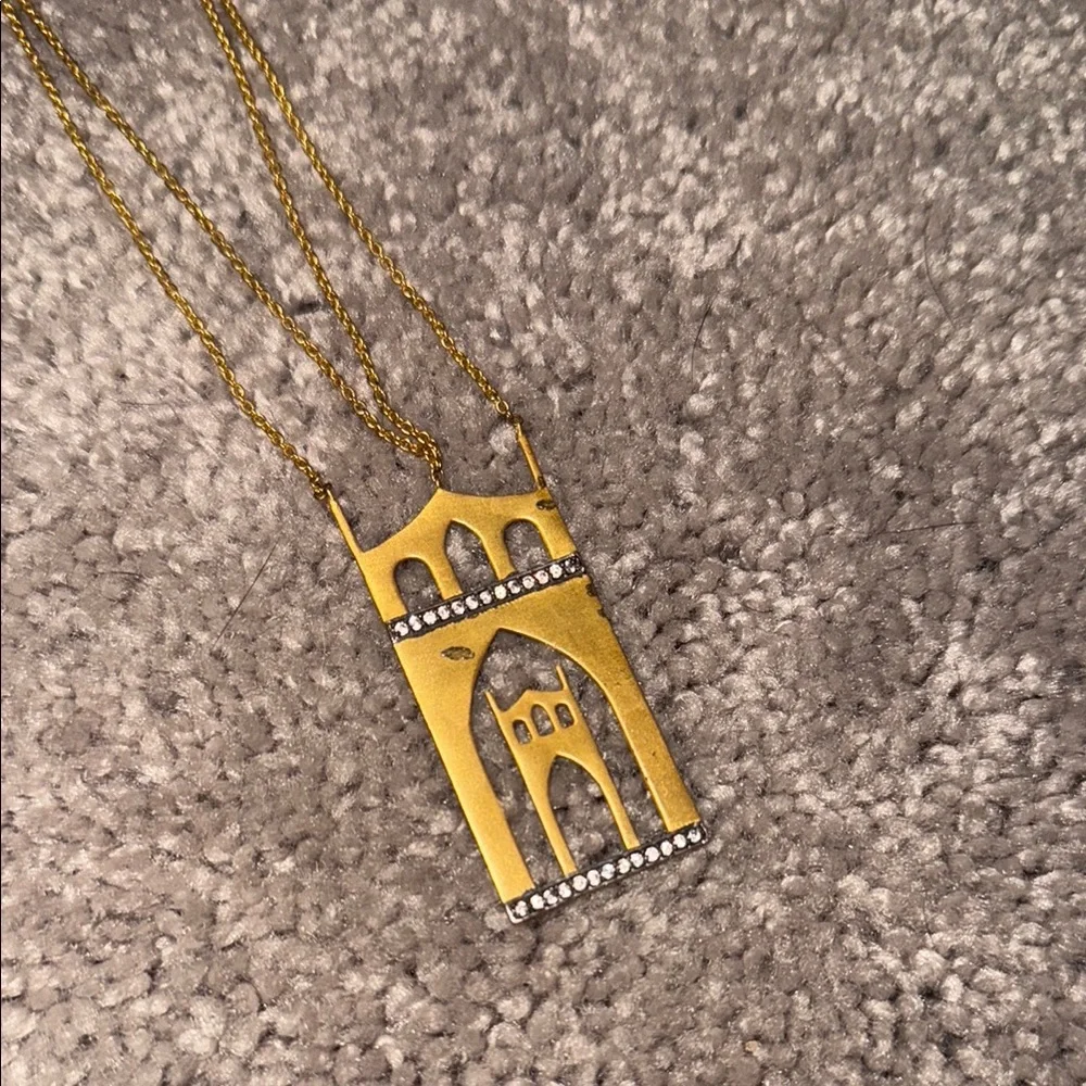 St John’s Edgy Gold Pendant Necklace - Picture 2 of 2
